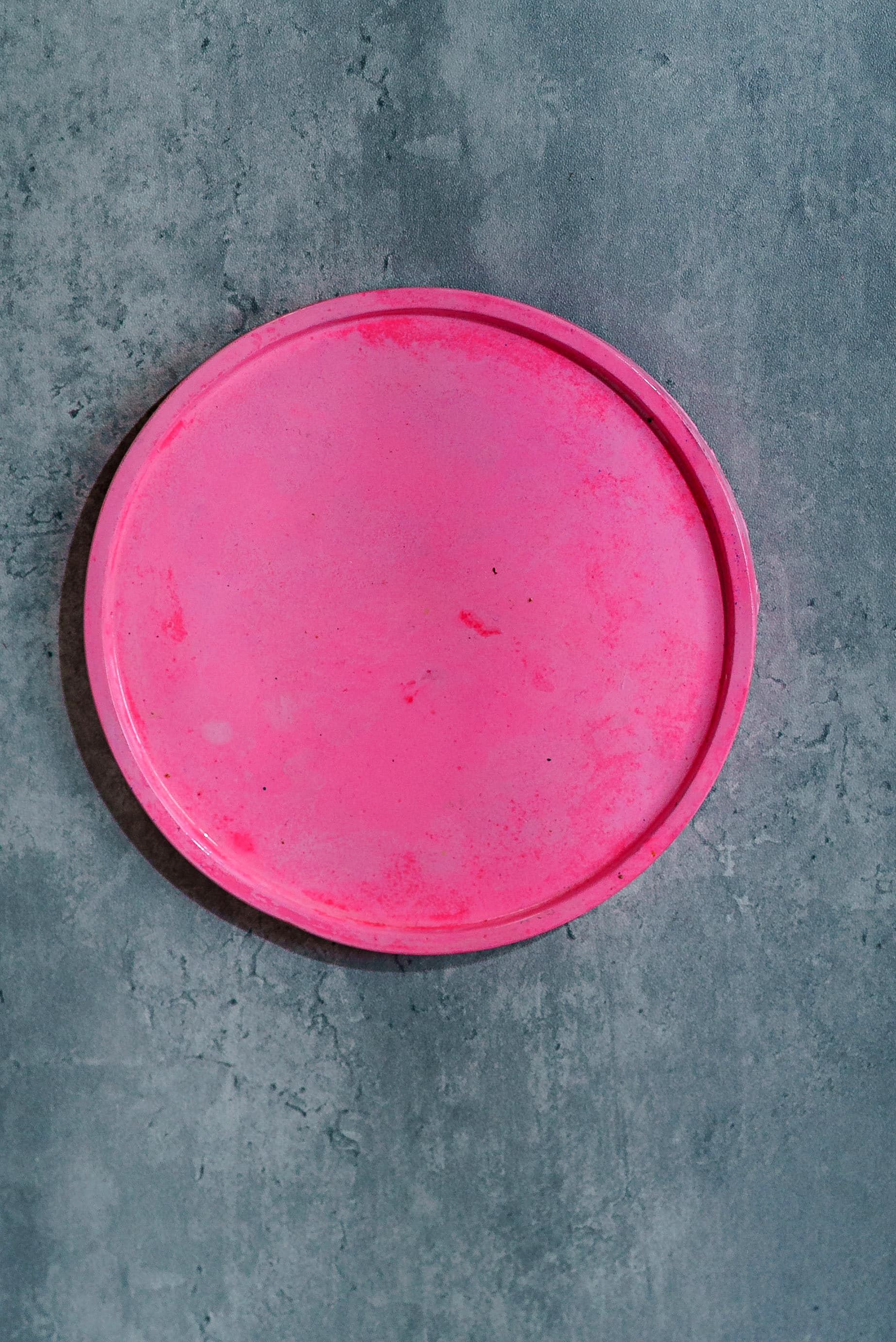 Guava — Pink Round Tray